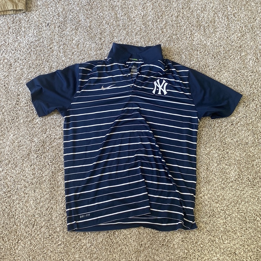 Like new never worn nike polo